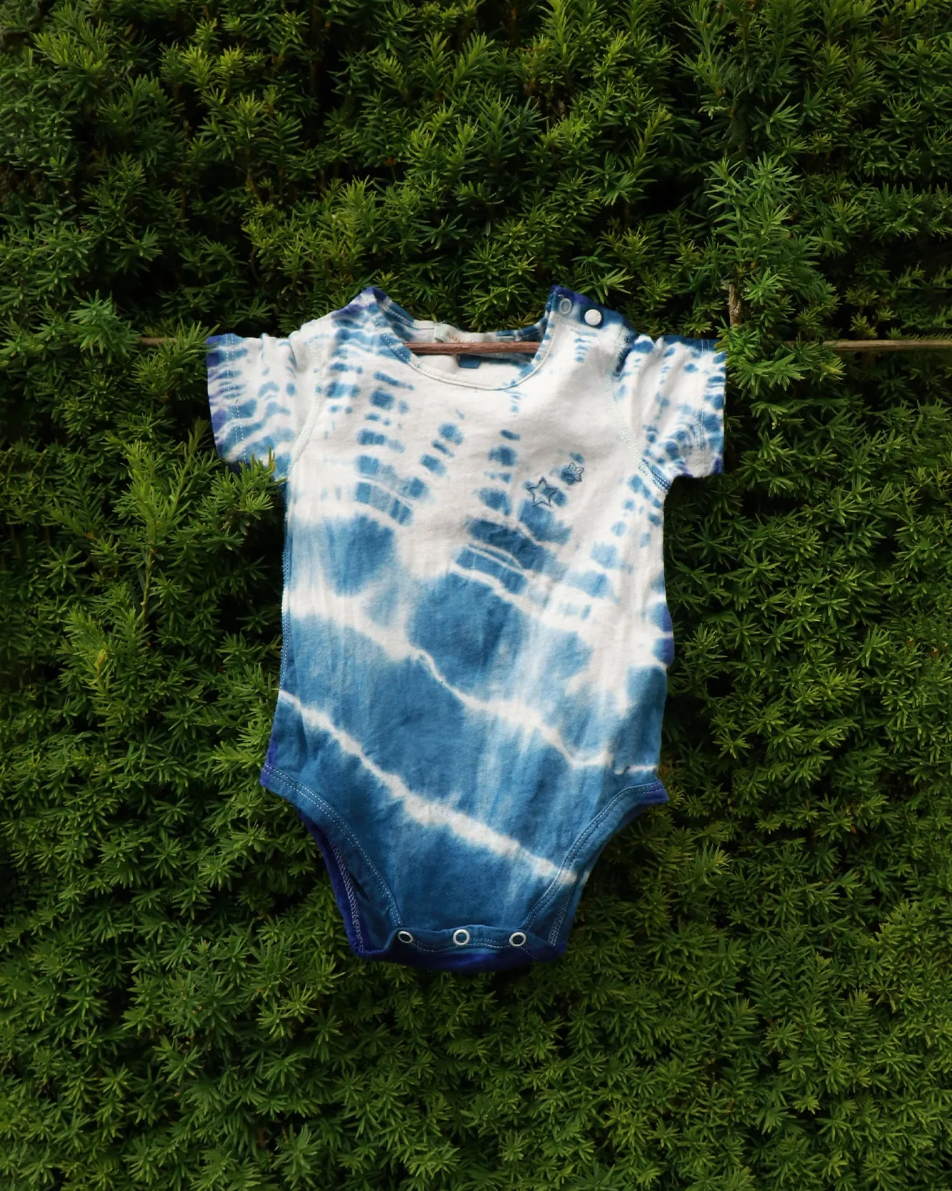 Handcraft Tie-Dye Blara Sleepy Baby Bodysuit