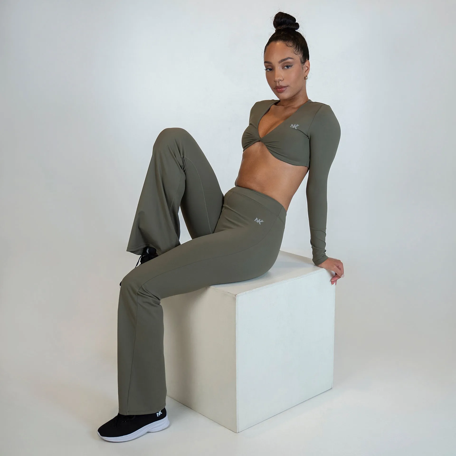 Luxebell - Bell Bottom Leggings (Olive)